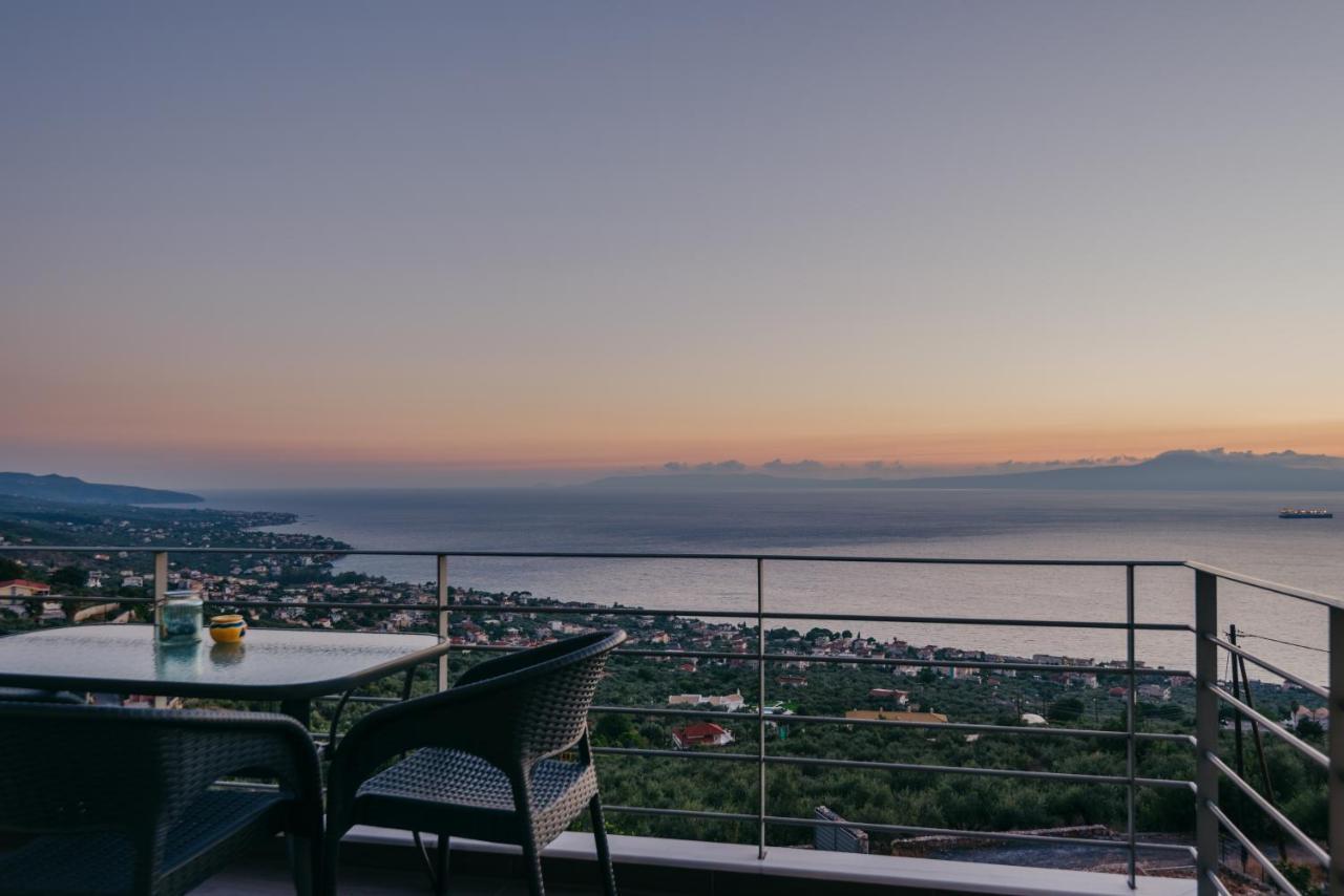 Bay View Guesthouses カラマタ エクステリア 写真